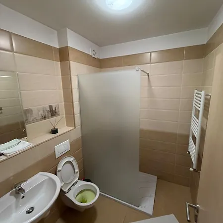 Aurora Apartment *